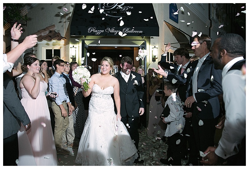 Blush and white Piazza in the Village wedding flowers