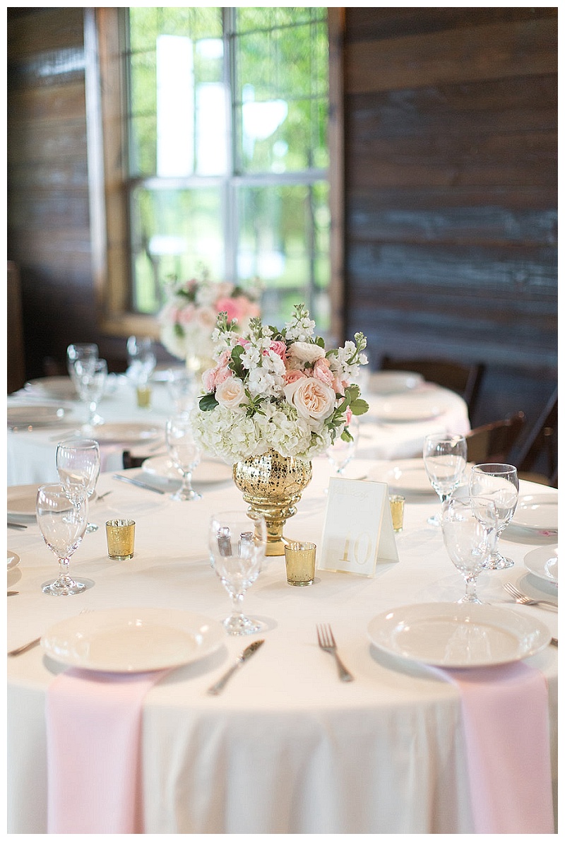 Blush, pink and white Dallas wedding flowers