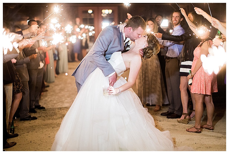 Blush, pink and white Dallas wedding flowers