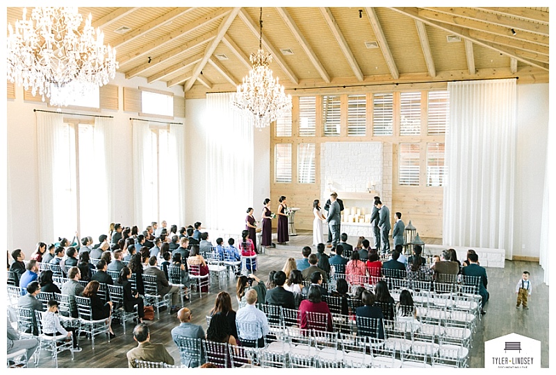 fall burgundy blush and white hidden pines texas wedding flowers