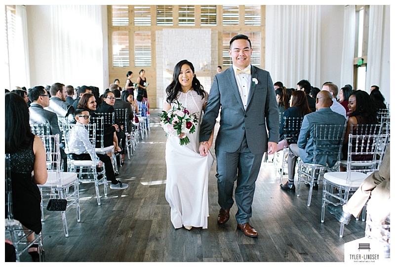 fall burgundy blush and white hidden pines texas wedding flowers