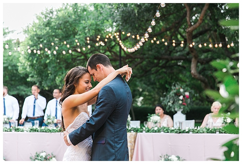 Garden style Dallas arboretum wedding flowers